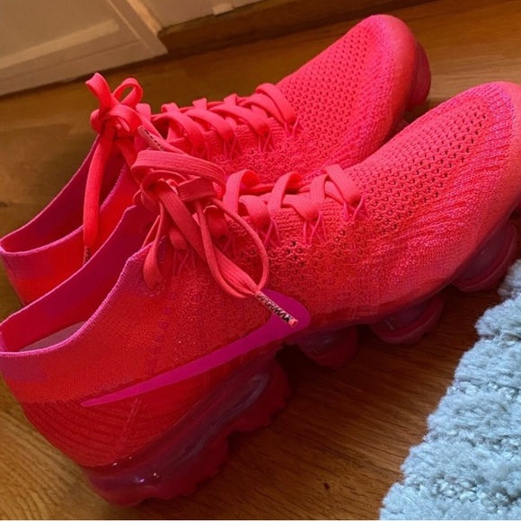 Nike Vapormax Hyper Punch - Picture 1 of 7